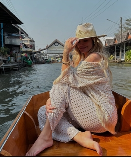 Marcela McGowan feet photo 11