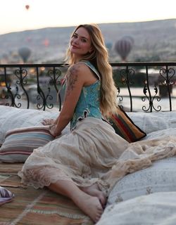 Marcela McGowan feet photo 13