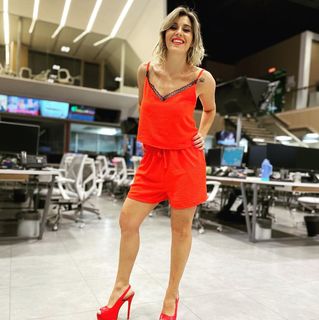 Marcela Pagano feet photo 2