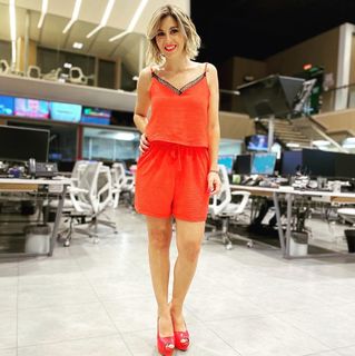 Marcela Pagano feet photo 1