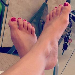 Marcela Valladolid feet photo 1