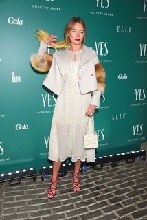 Marcelina Zawadzka feet photo thumbnail