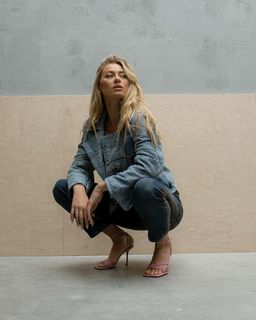 Marcelina Zawadzka feet photo thumbnail