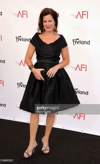 Marcia Gay Harden feet photo thumbnail