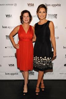 Marcia Gay Harden feet photo thumbnail