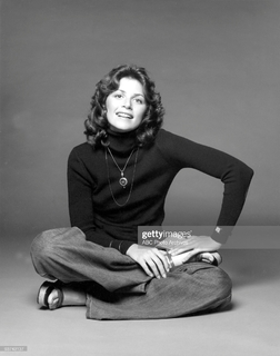 Marcia Strassman feet photo 5