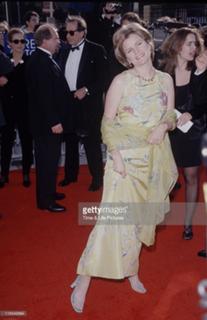 Mare Winningham feet photo 4