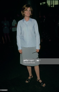 Mare Winningham feet photo 5