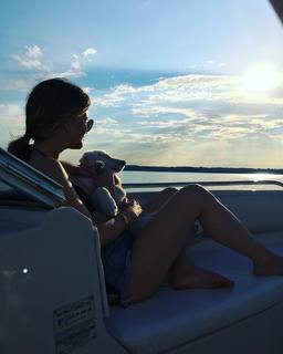 Maren Morris feet photo thumbnail