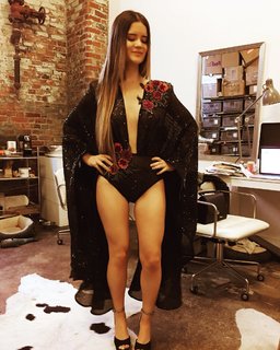 Maren Morris feet photo thumbnail