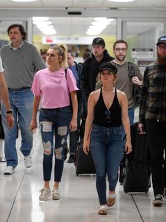 Maren Morris feet photo thumbnail