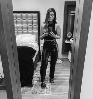 Maren Morris feet photo thumbnail