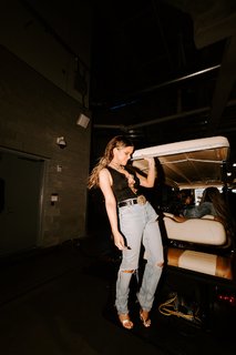 Maren Morris feet photo thumbnail