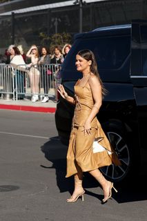 Maren Morris feet photo thumbnail