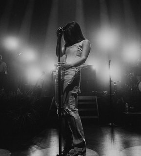 Maren Morris feet photo thumbnail