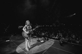 Maren Morris feet photo thumbnail