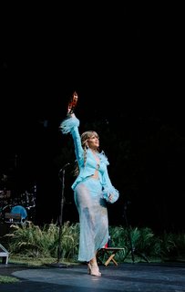 Maren Morris feet photo thumbnail