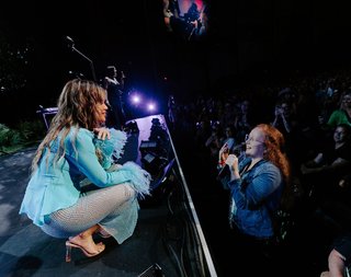 Maren Morris feet photo thumbnail