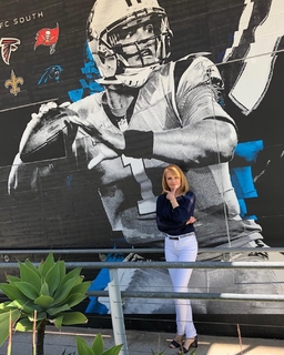 Marg Helgenberger feet photo thumbnail