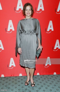 Margaret Colin feet photo 11