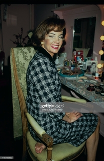 Margaret Colin feet photo 5