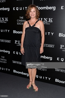 Margaret Colin feet photo 11