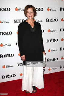 Margaret Colin feet photo 3