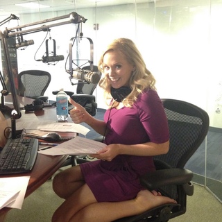 Margaret Hoover feet photo 1