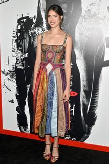 Margaret Qualley feet photo thumbnail