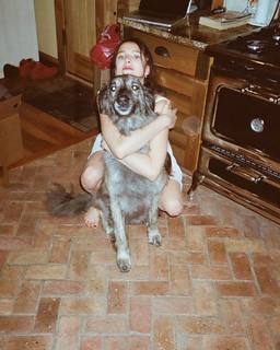 Margaret Qualley feet photo thumbnail