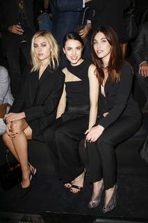 Margaret Qualley feet photo thumbnail