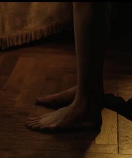 Margaret Qualley feet photo thumbnail