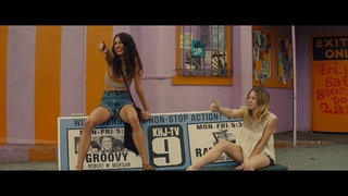 Margaret Qualley feet photo thumbnail