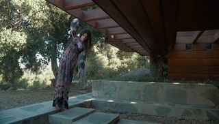 Margaret Qualley feet photo thumbnail