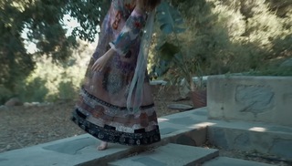 Margaret Qualley feet photo thumbnail