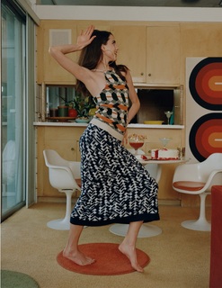 Margaret Qualley feet photo thumbnail