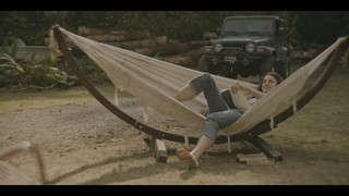 Margaret Qualley feet photo thumbnail