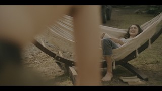 Margaret Qualley feet photo thumbnail