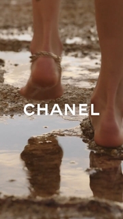 Margaret Qualley feet photo thumbnail