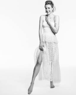 Margaret Qualley feet photo thumbnail