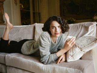 Margaret Qualley feet photo thumbnail