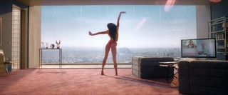 Margaret Qualley feet photo thumbnail