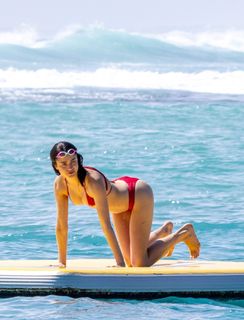 Margaret Qualley feet photo thumbnail