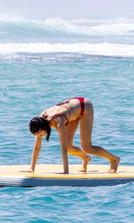 Margaret Qualley feet photo thumbnail