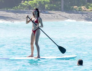 Margaret Qualley feet photo thumbnail