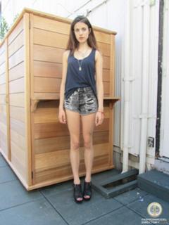 Margaret Qualley feet photo thumbnail