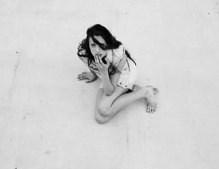 Margaret Qualley feet photo thumbnail