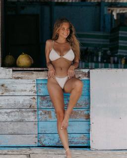 Margarida Corceiro feet photo thumbnail
