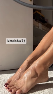 Margarita Smith feet photo thumbnail