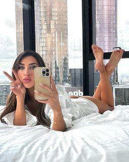 Margarita Smith feet photo thumbnail